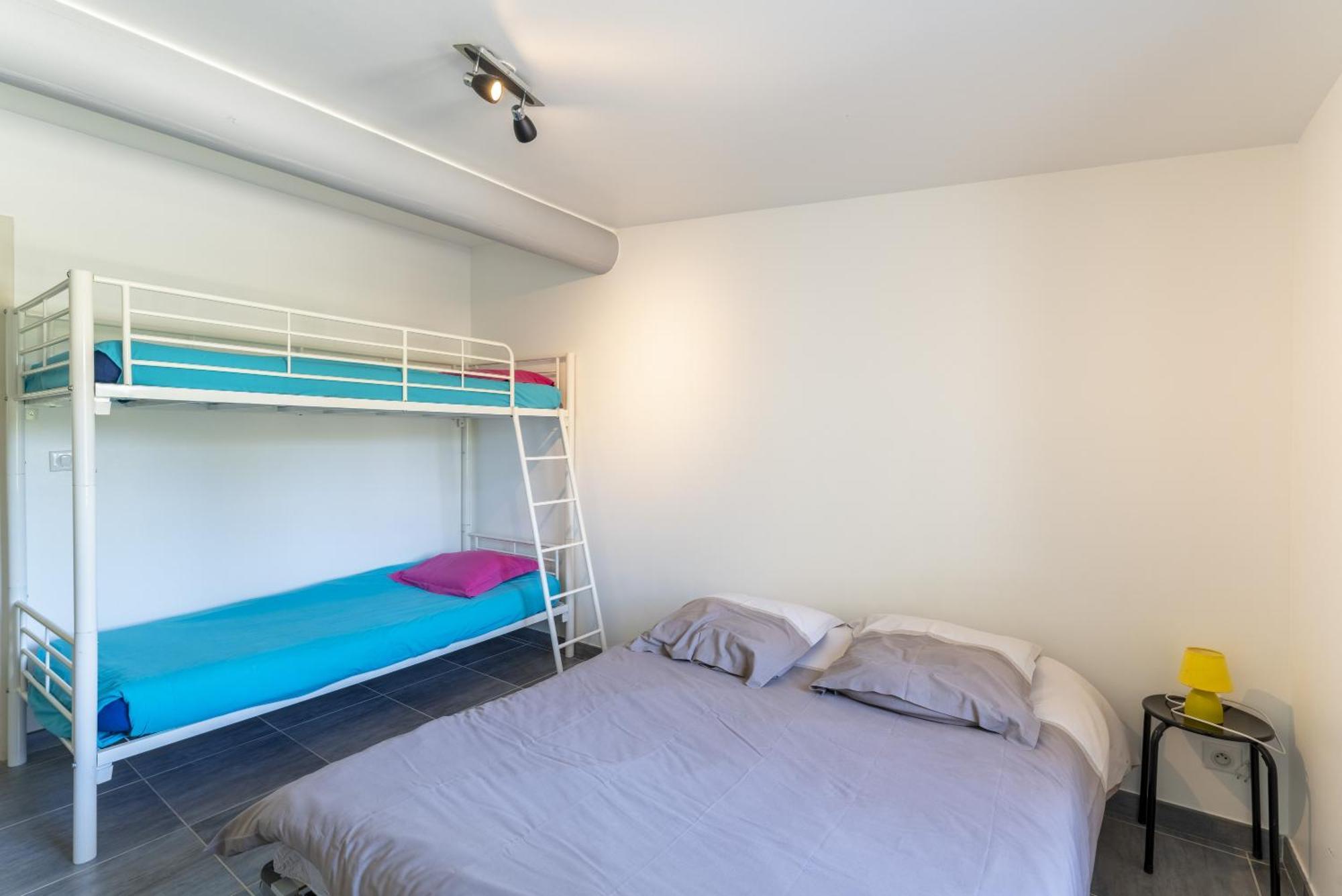 L'Ensemble Du Gite De Tante Berthe Camaret-sur-Aigues Екстер'єр фото