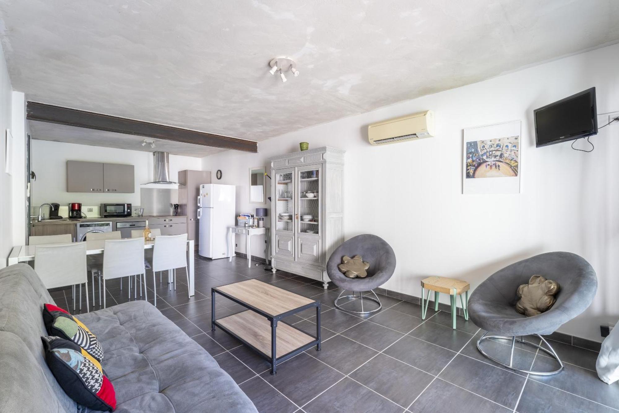 L'Ensemble Du Gite De Tante Berthe Camaret-sur-Aigues Екстер'єр фото